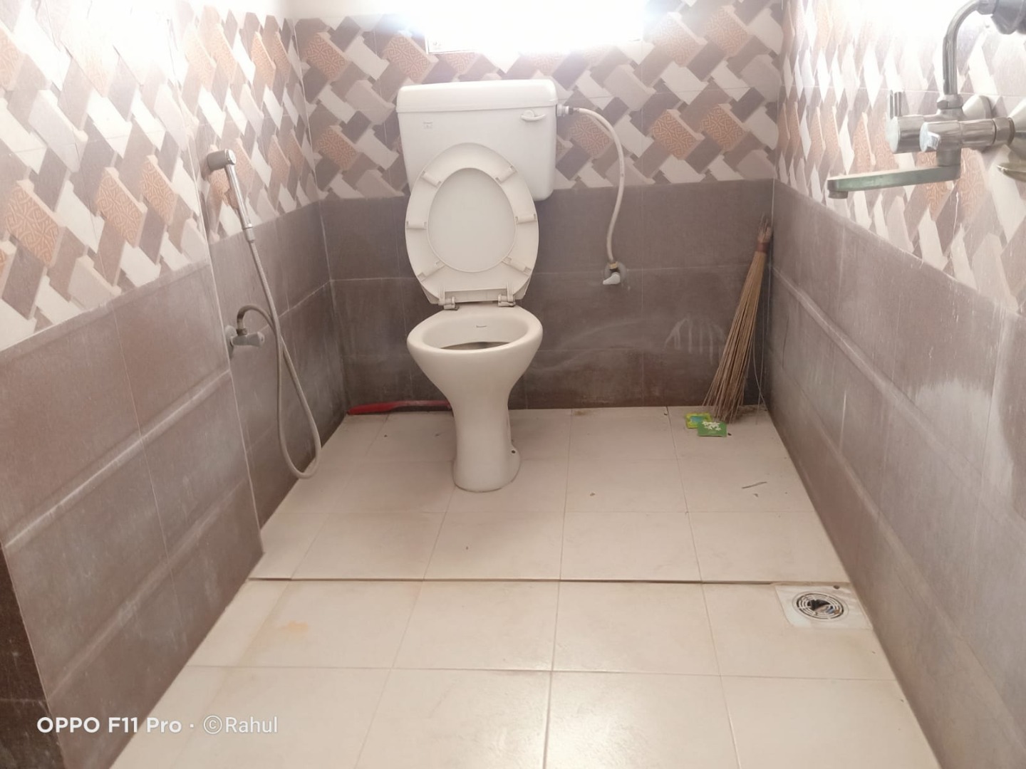 Unfurnished 3bhk in Hengrabari, Guwahati, Assam, India for Rent